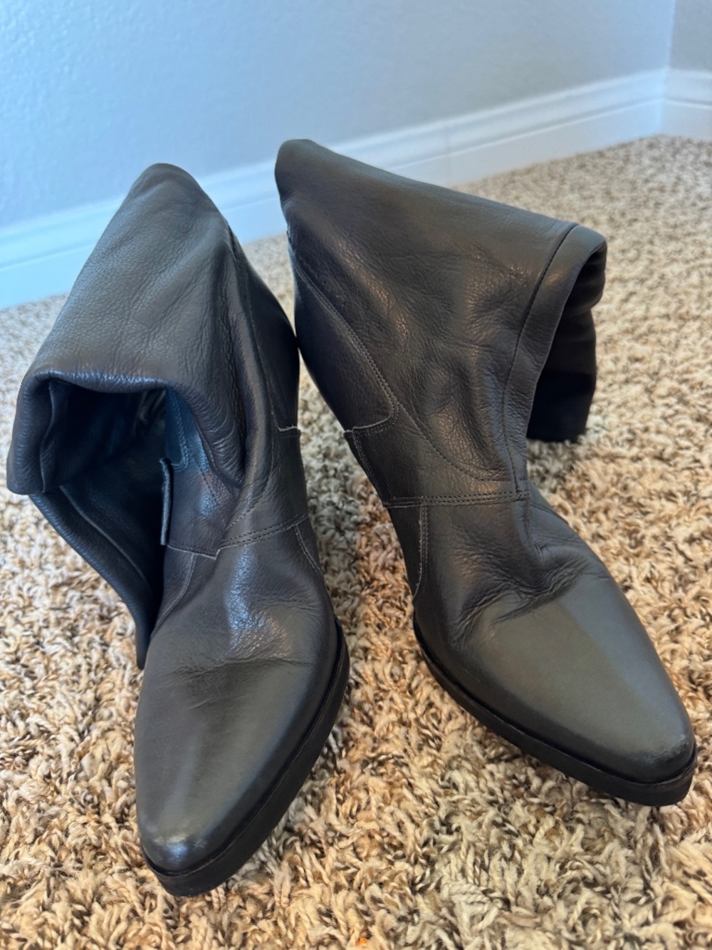 Women's boots by True Religion 8.5/38.5 (us/euro).